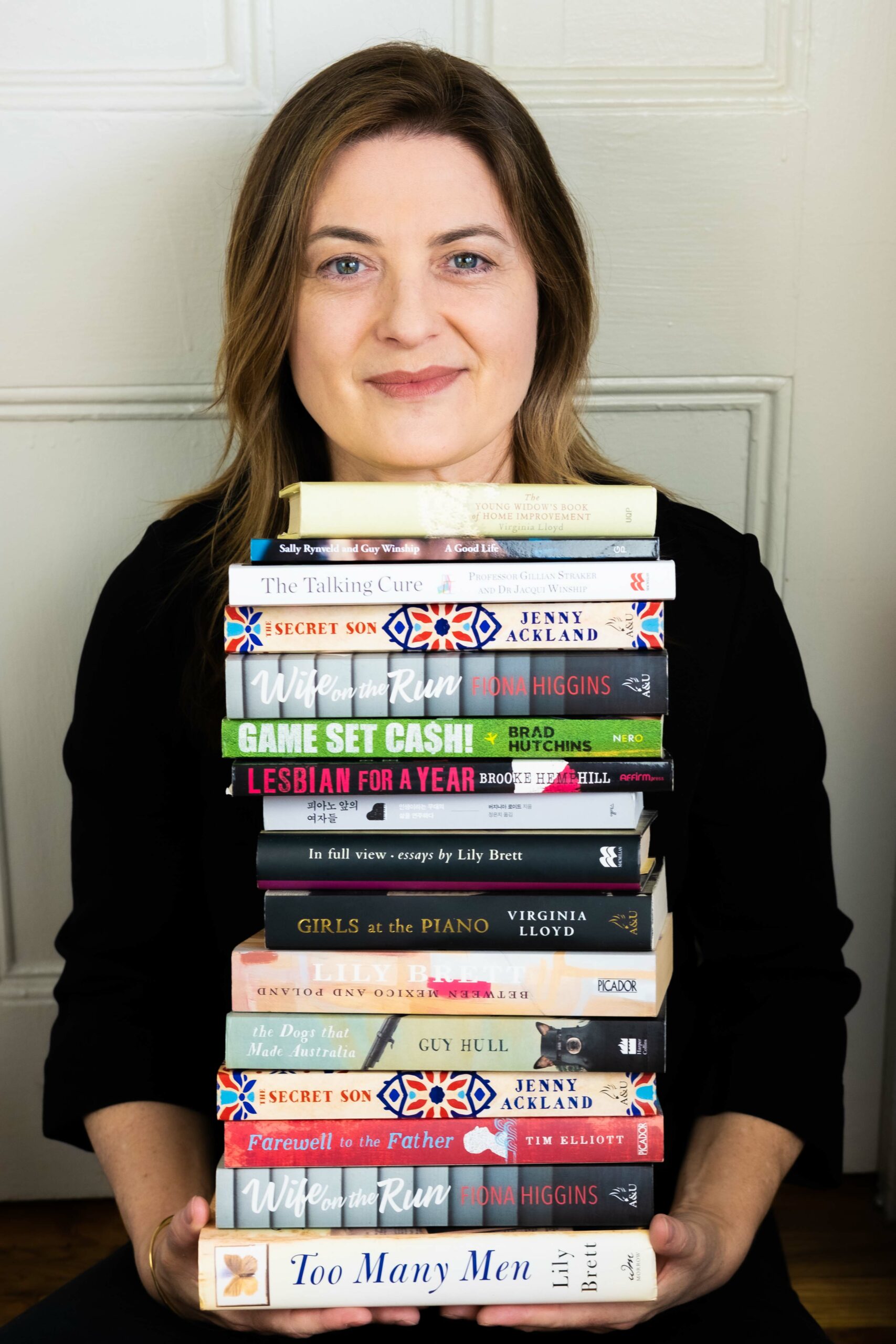 VL Black books Writing a query letter to a literary agent?
